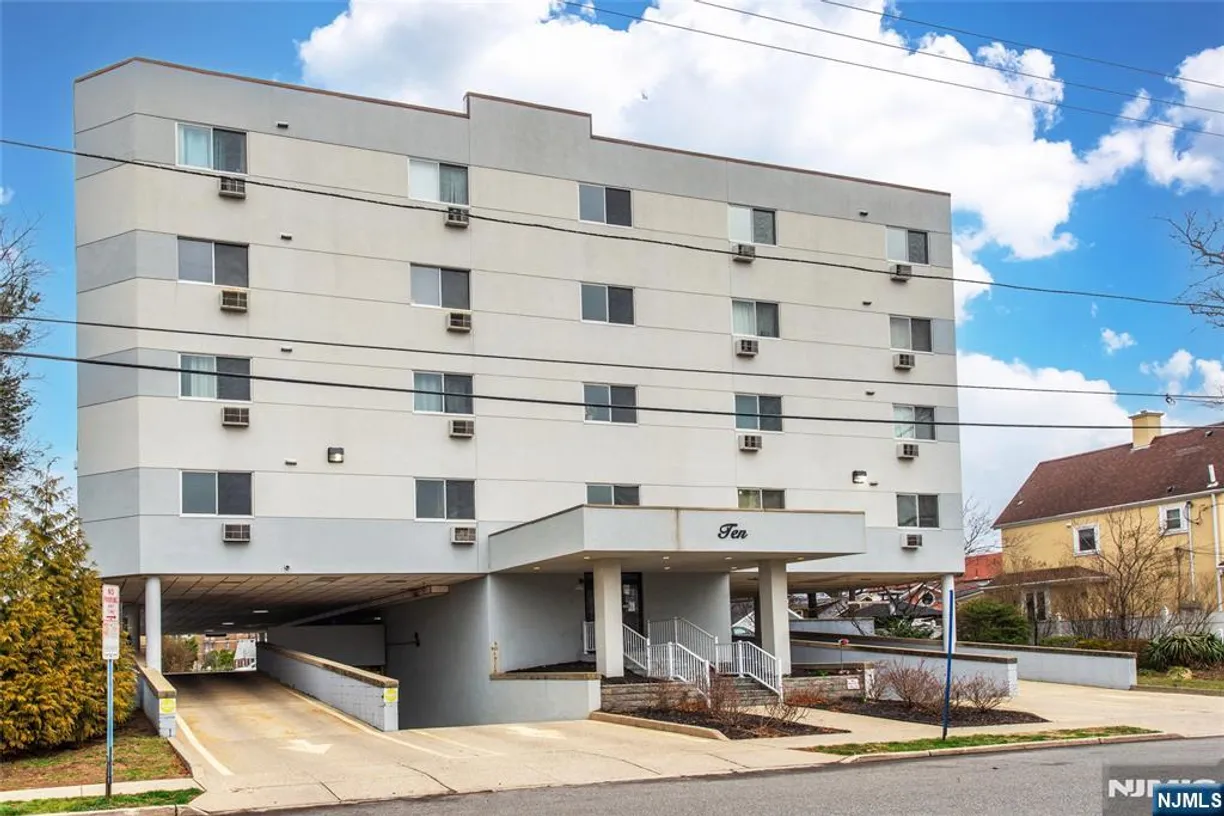 Bergen County Real Estate | View 10 Orchard, 1B | 1 Bed, 1 Bath