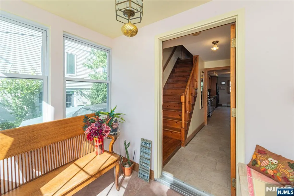 Jersey City/Hoboken Real Estate | View 42 Hopper | Listing