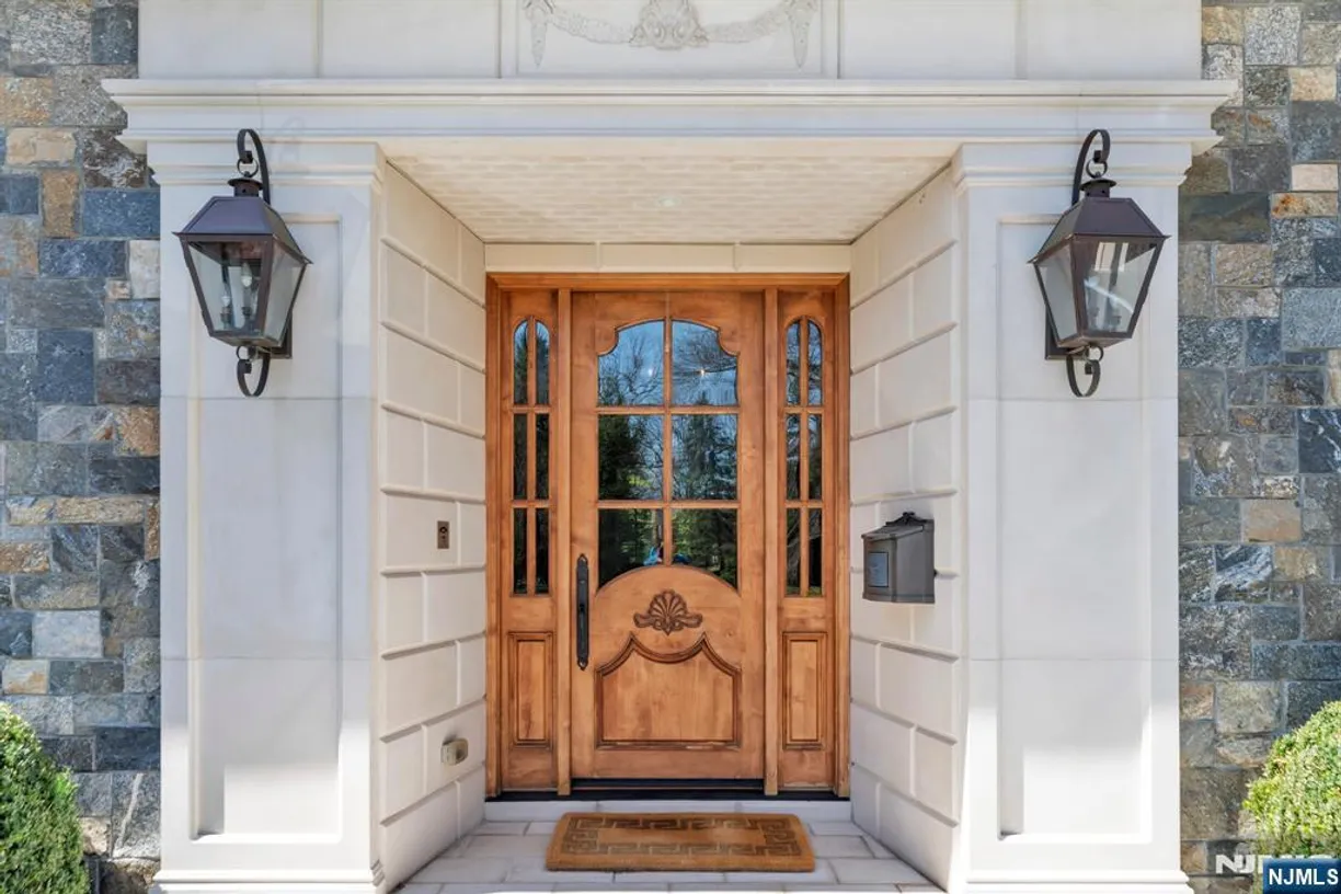 Bergen County Real Estate | View 74 Roberts | Listing