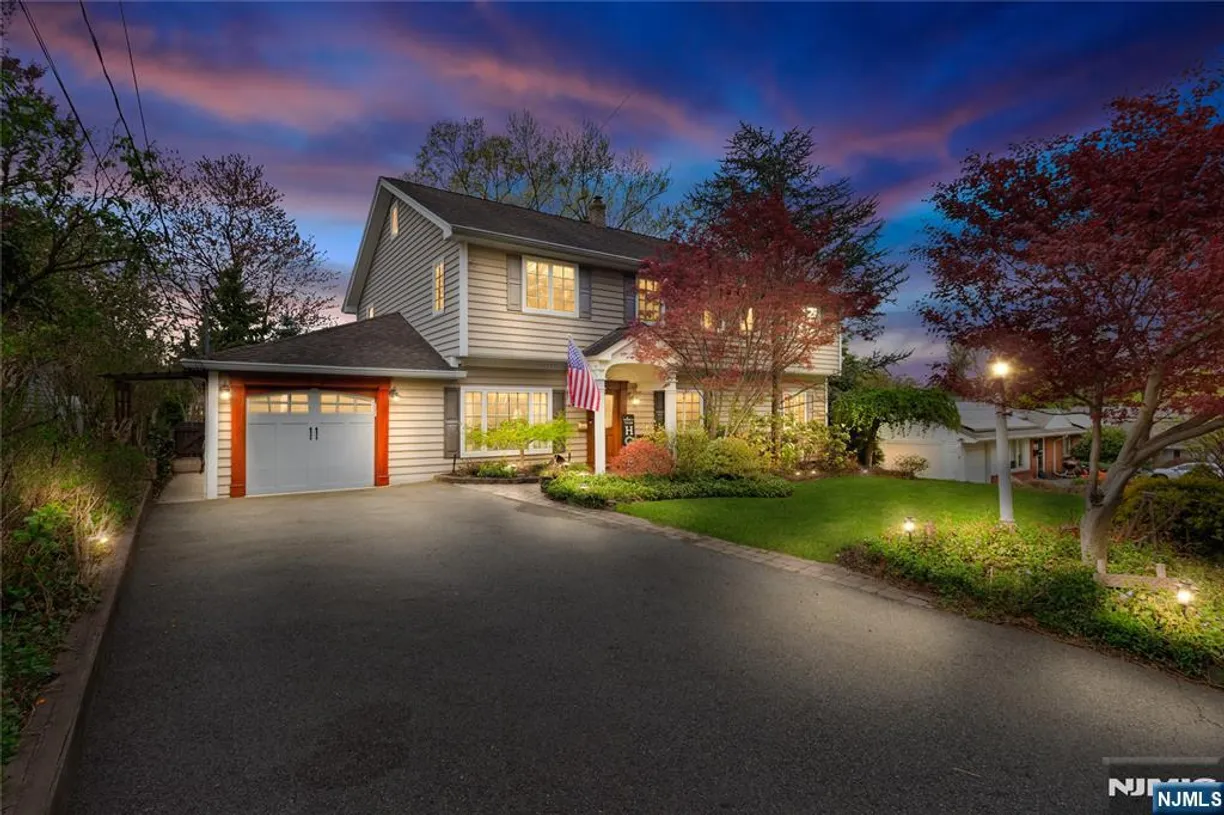 Bergen County Real Estate | View 155 Howland | 5 Beds, 3 Baths