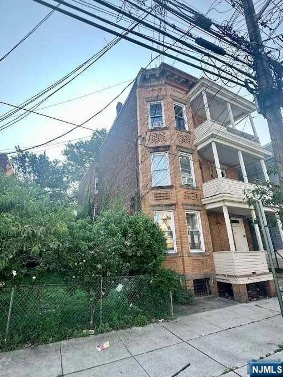Jersey City/Hoboken Real Estate | View 166 8th