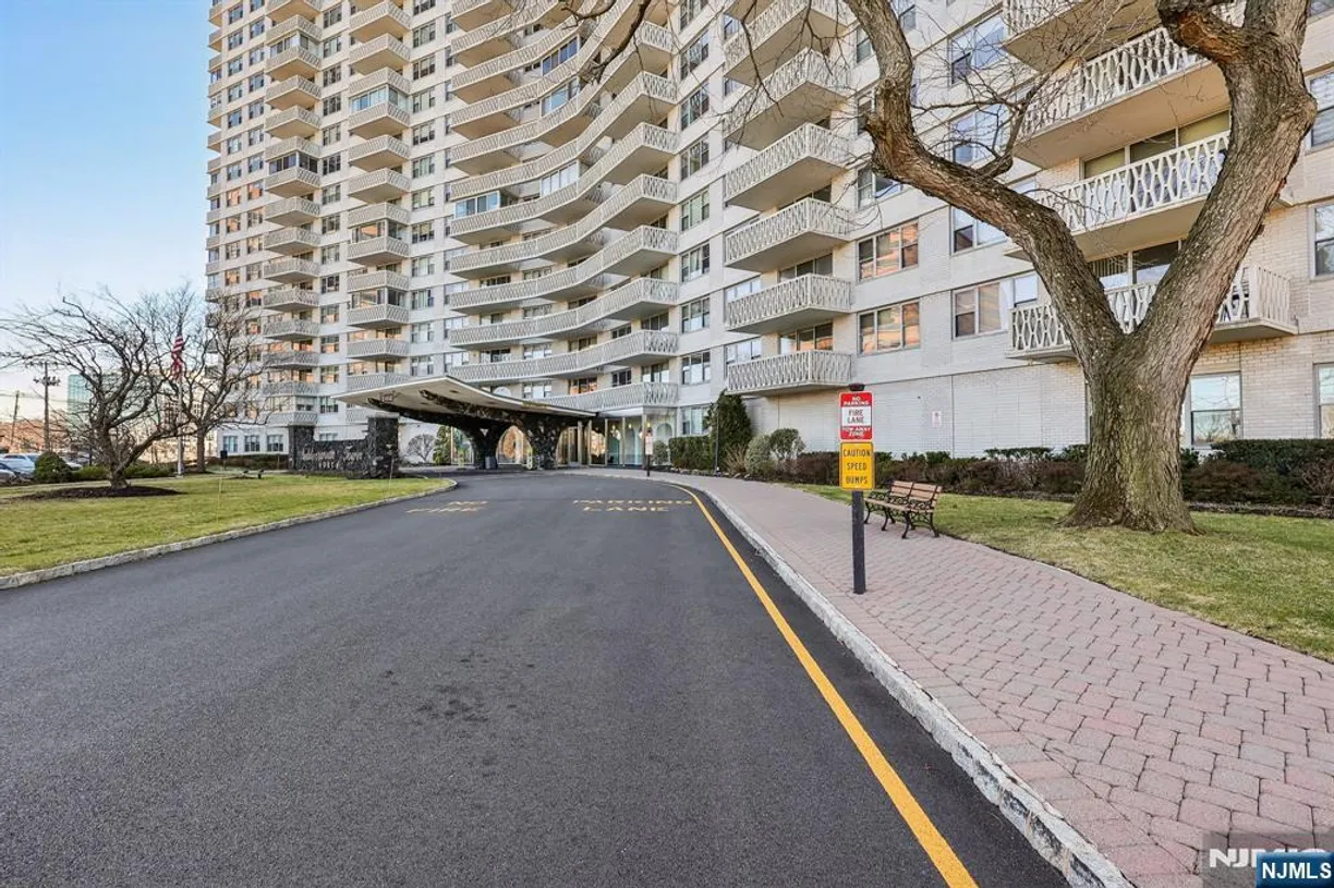 Bergen County Real Estate | View 2100 Linwood, 2G | Listing