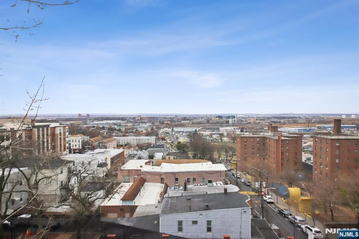 Jersey City/Hoboken Real Estate | View 620 38th, 703 | Listing