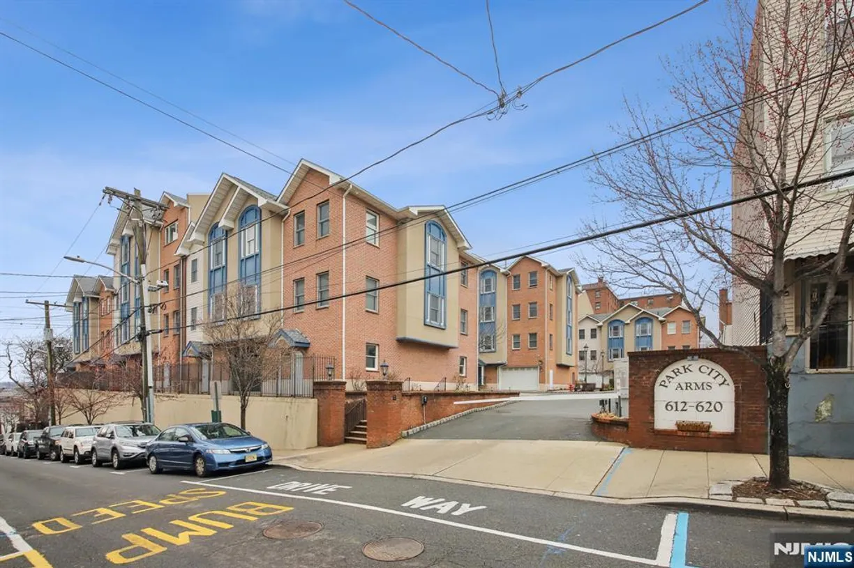 Jersey City/Hoboken Real Estate | View 620 38th, 703 | 2 Beds, 2 Baths