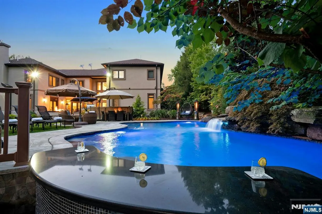 Bergen County Real Estate | View 32 Hampshire Hill | Listing