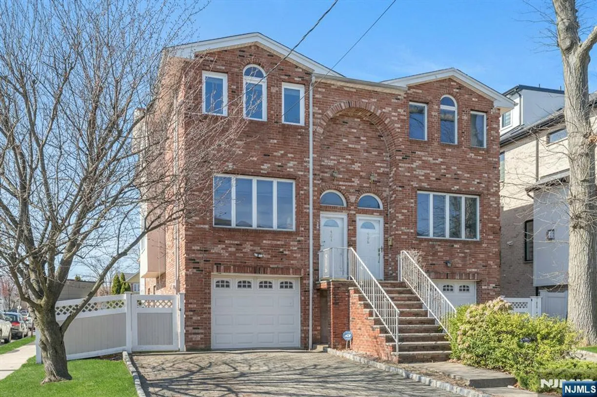 Bergen County Real Estate | View 404 Washington, C0404 | 3 Beds, 3 Baths