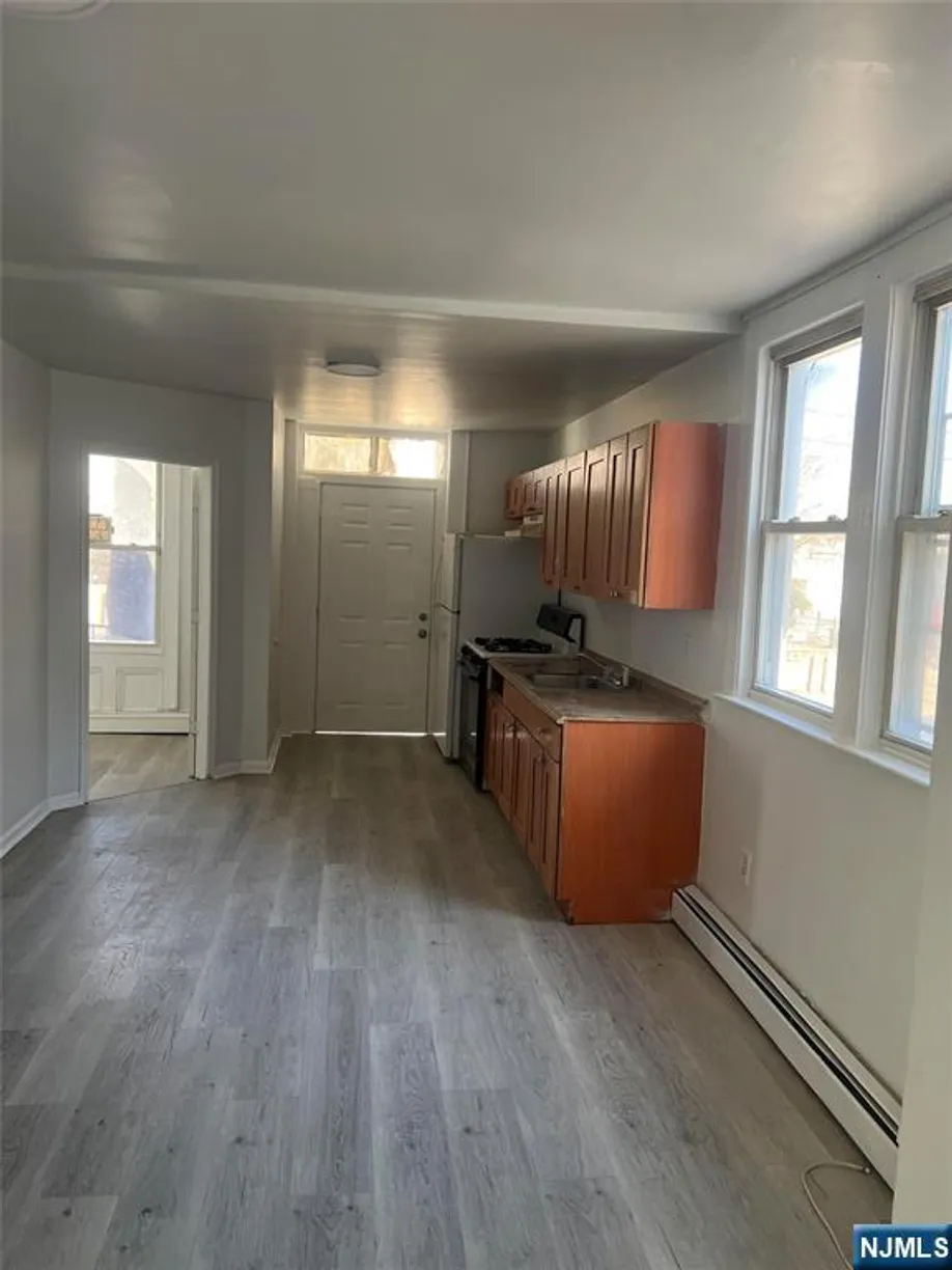 Jersey City/Hoboken Real Estate | View 36 8th | 2 Beds, 1 Bath