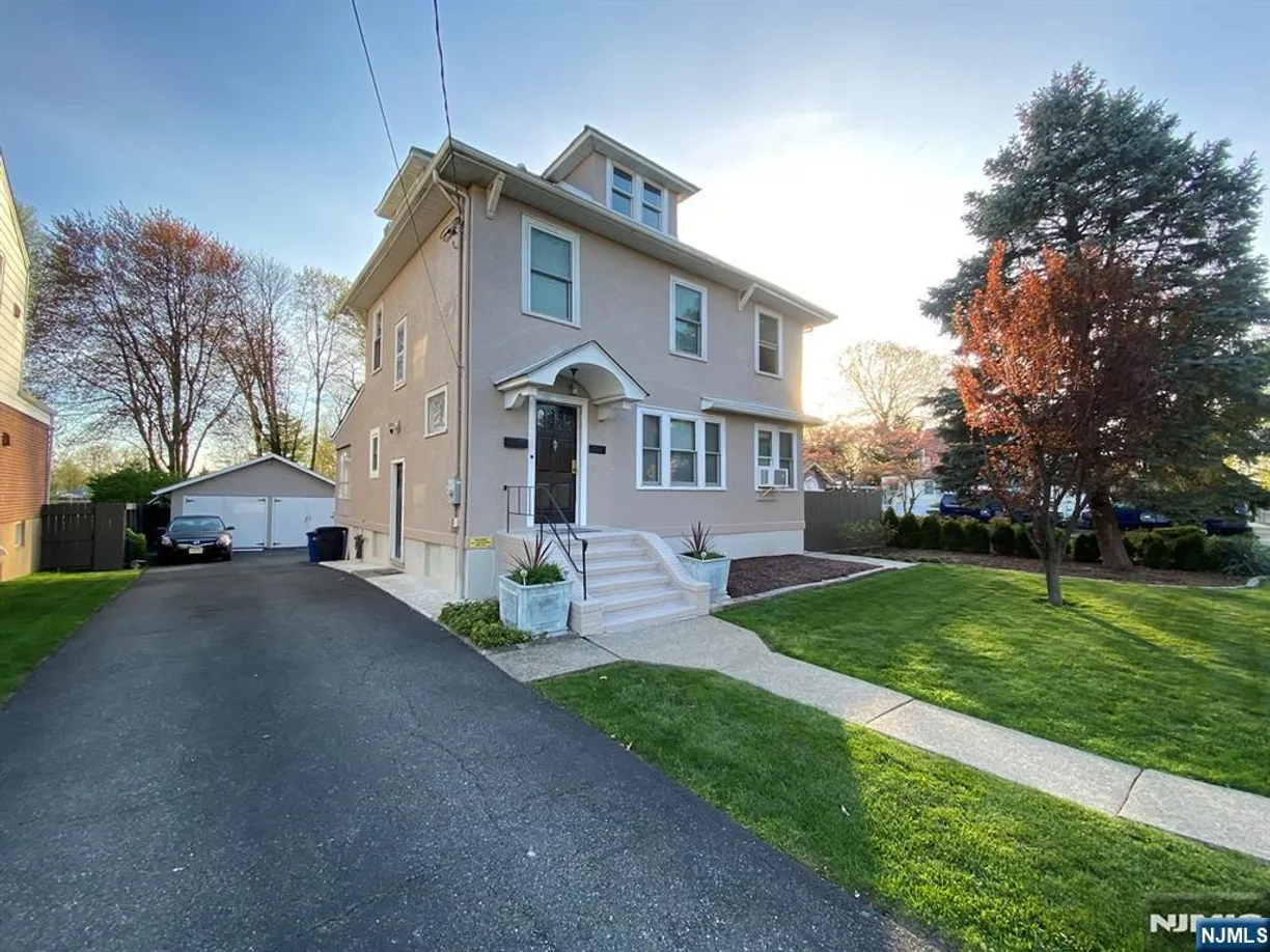 Bergen County Real Estate | View 178 Prospect | 4 Beds, 3 Baths