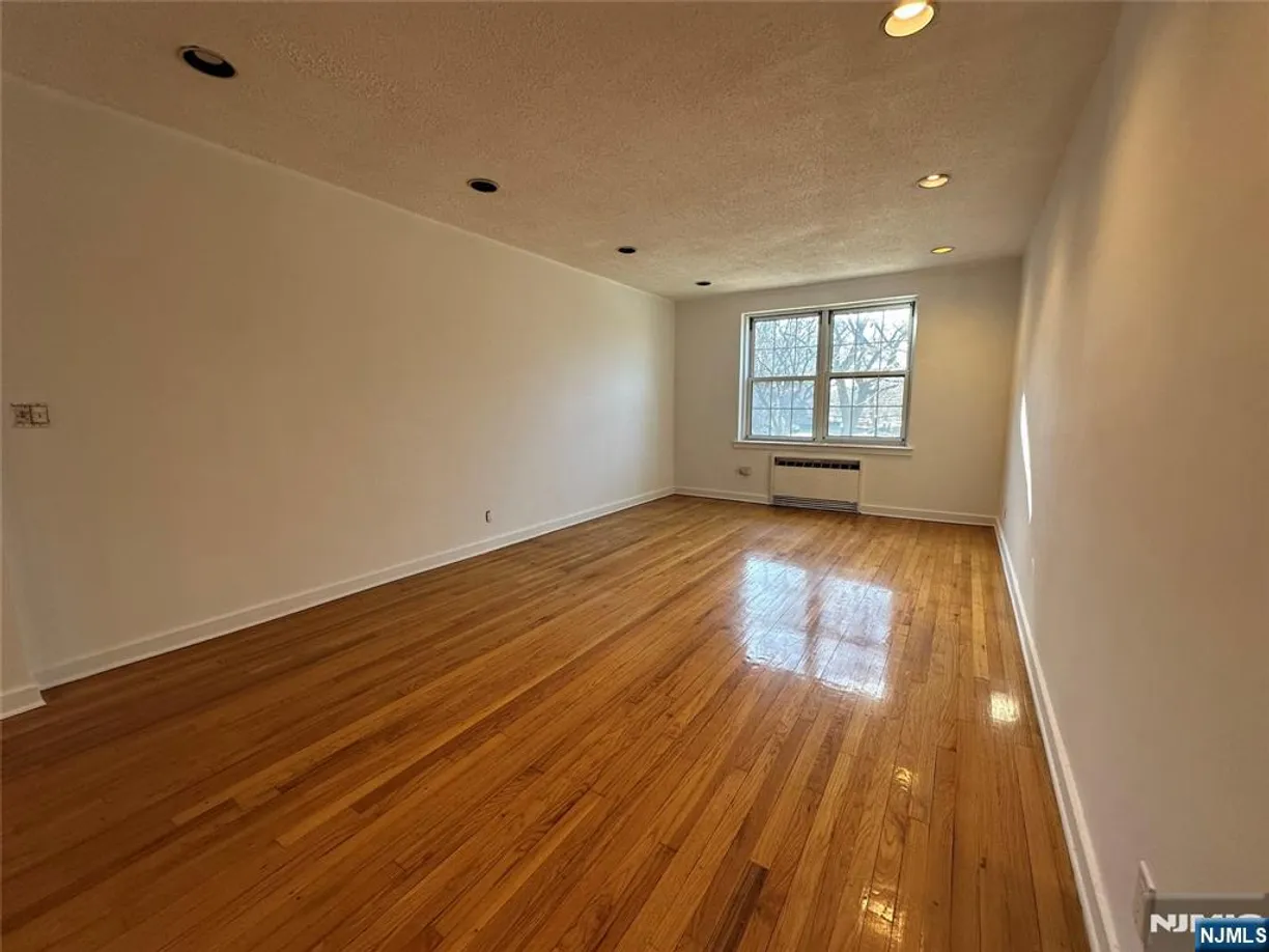 Jersey City/Hoboken Real Estate | View 8700 Boulevard East, 2F | Listing
