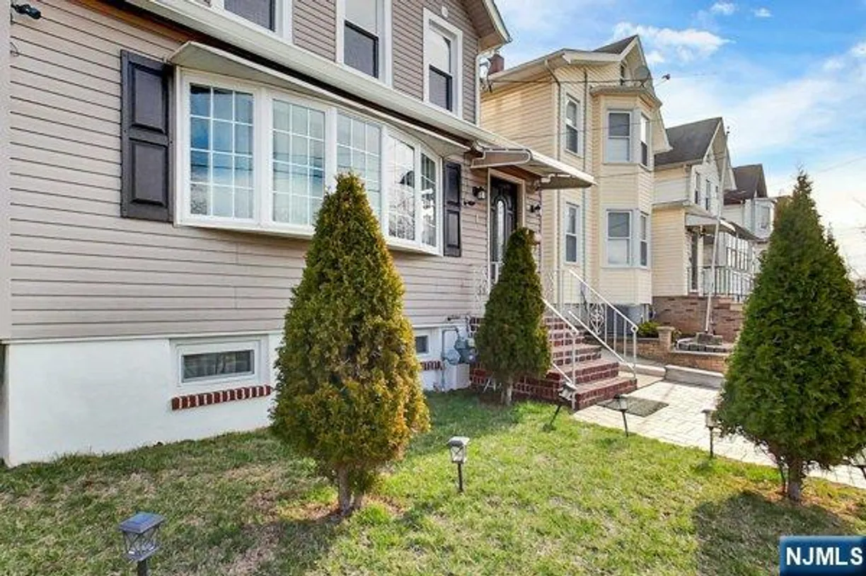 Jersey City/Hoboken Real Estate | View 1 Pine | Listing