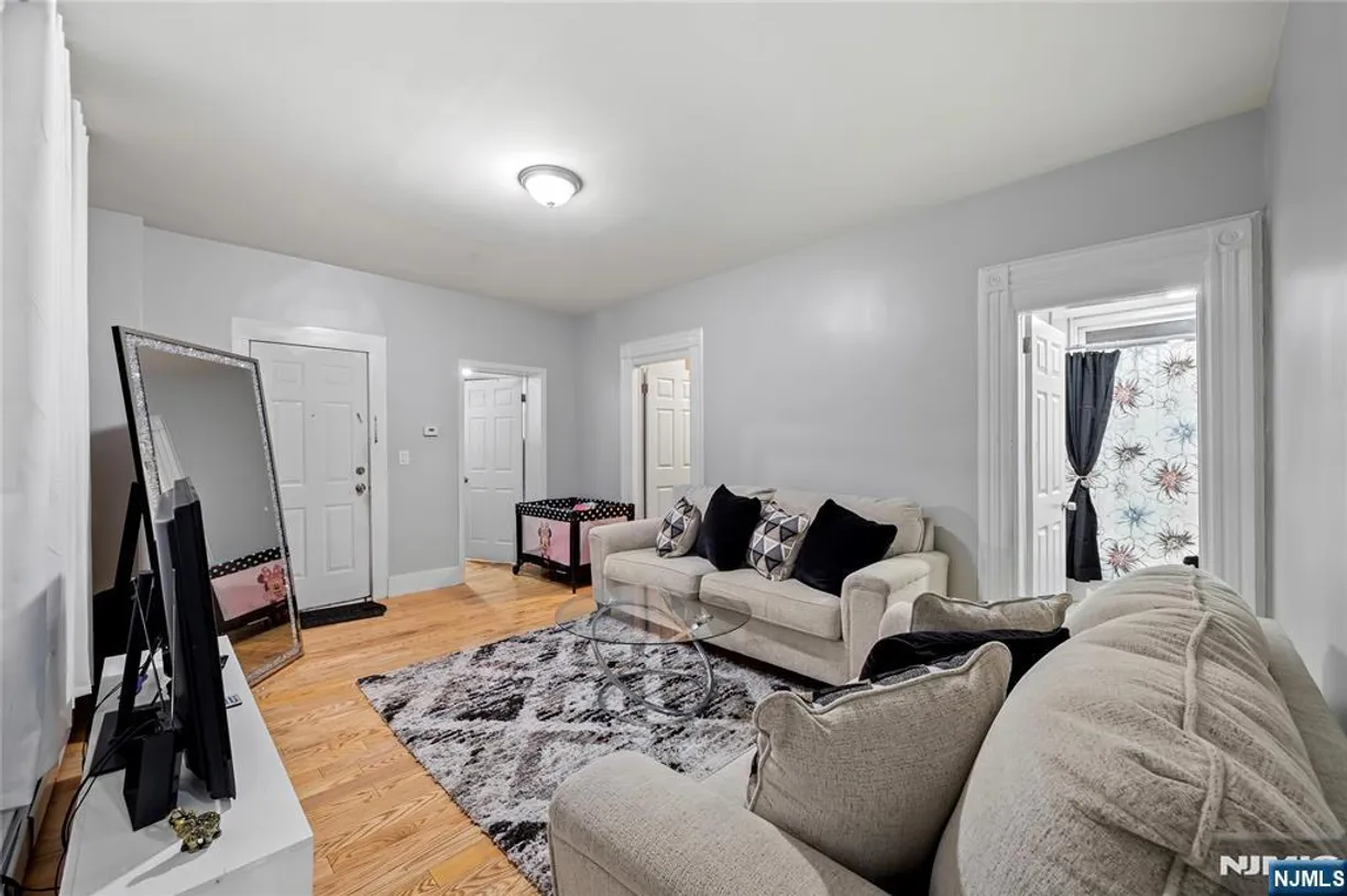 Jersey City/Hoboken Real Estate | View 718 18th | 3 Baths