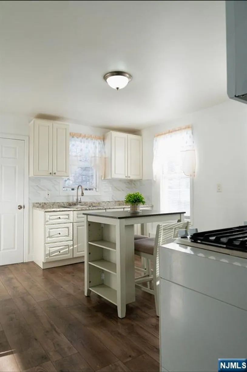 Jersey City/Hoboken Real Estate | View 393 Highland | 2 Beds, 1 Bath