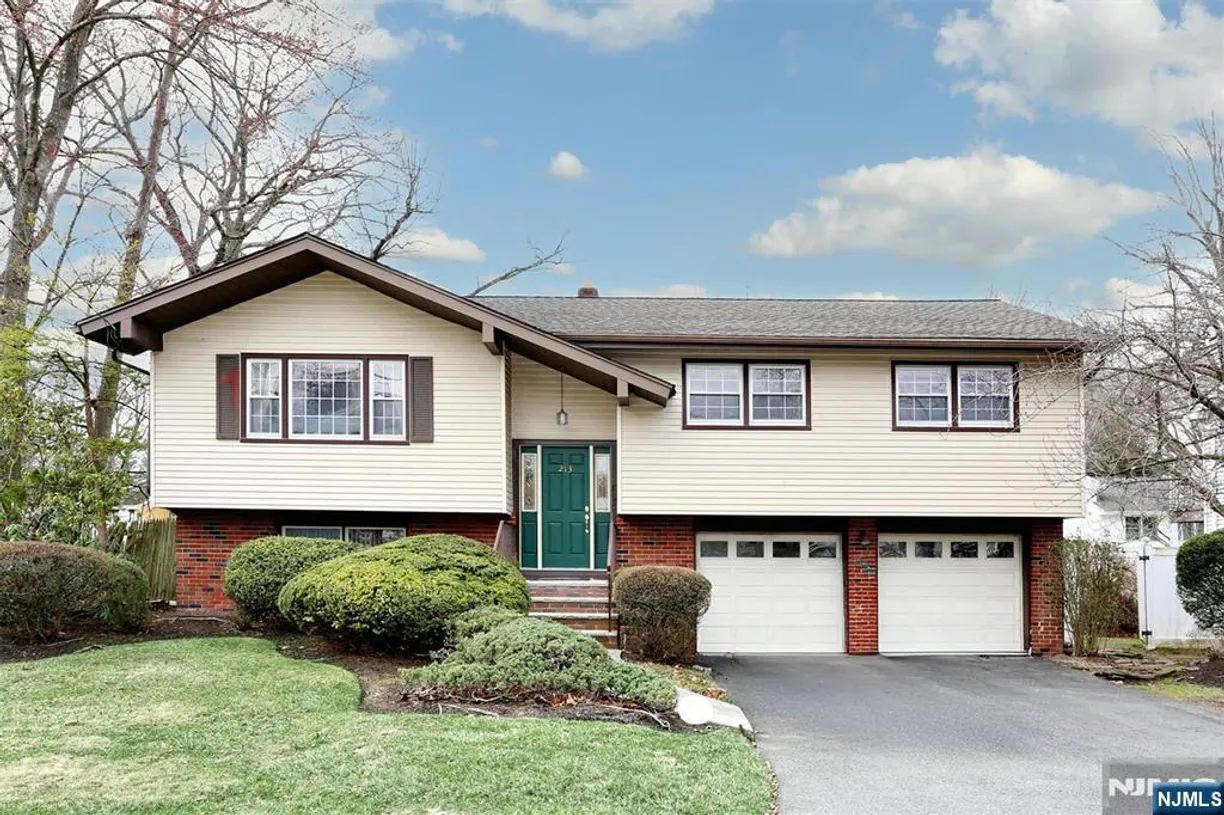 Bergen County Real Estate | View 213 Lincoln | 3 Beds, 1 Bath