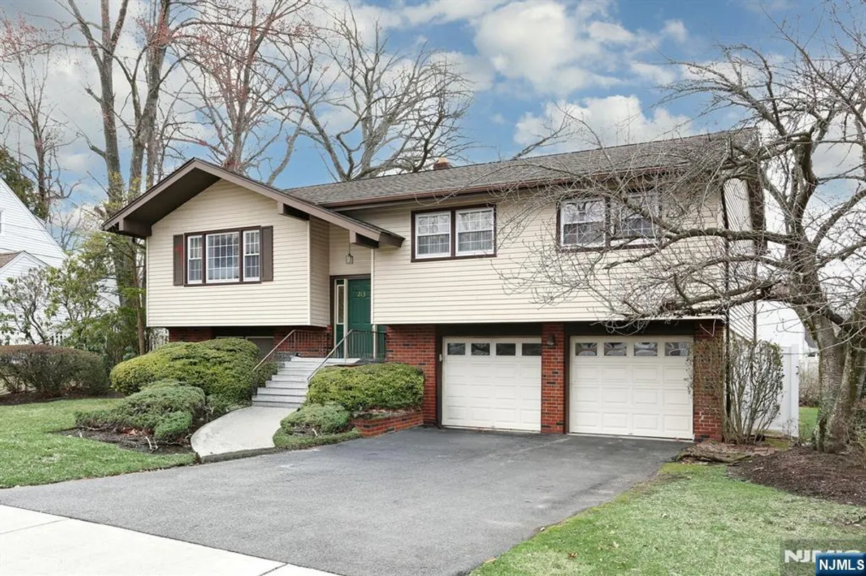 Bergen County Real Estate | View 213 Lincoln | Listing