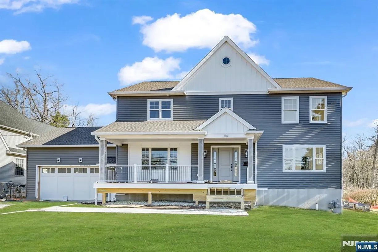Jersey City/Hoboken Real Estate | View 114 Sycamore | 5 Beds, 4 Baths