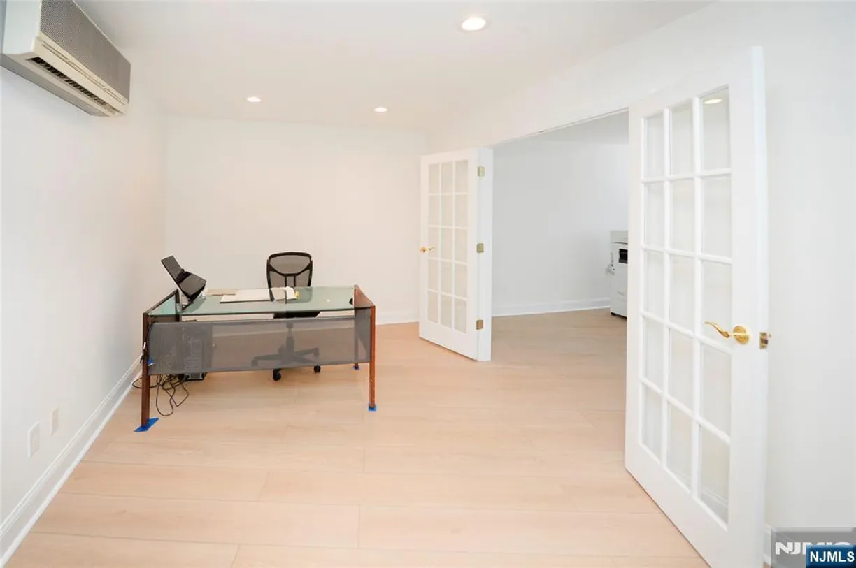 Bergen County Real Estate | View 235 Prospect, 2 / LE