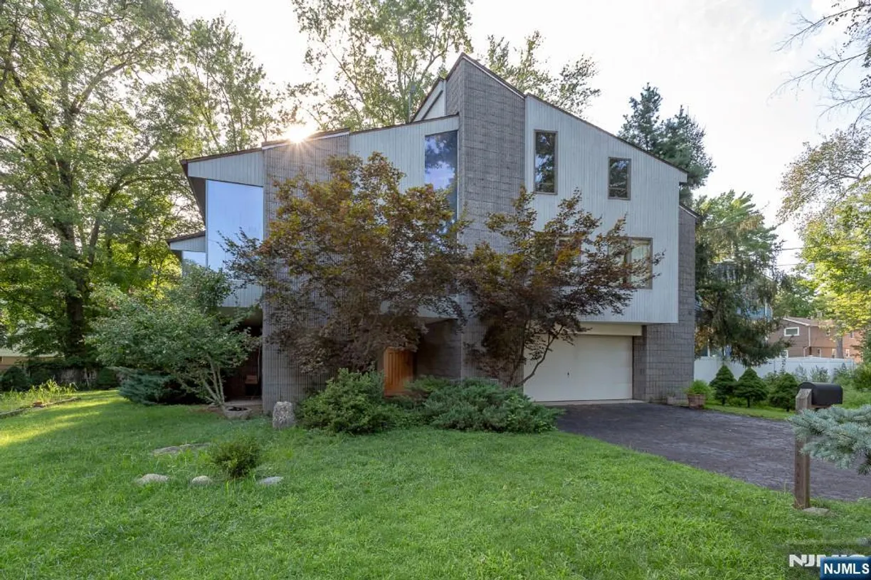 Bergen County Real Estate | View 17 Sycamore | Listing