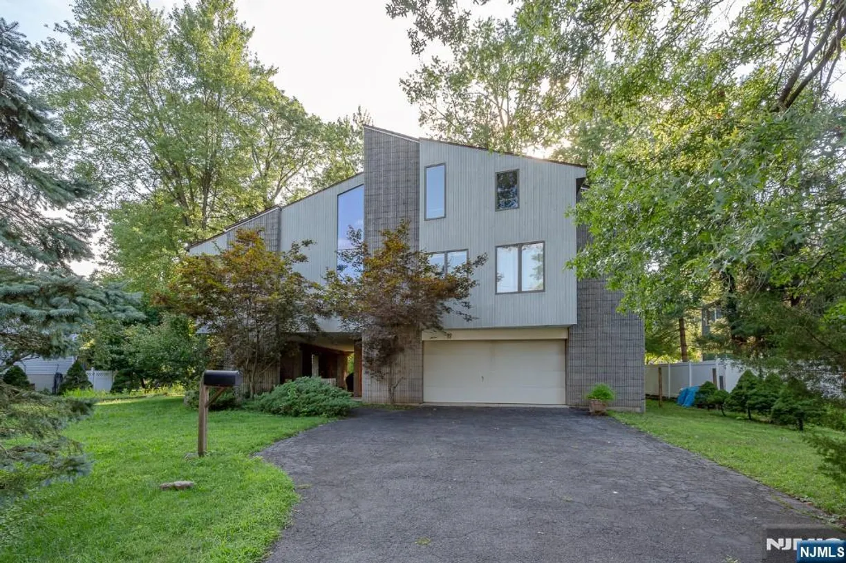 Bergen County Real Estate | View 17 Sycamore | Listing