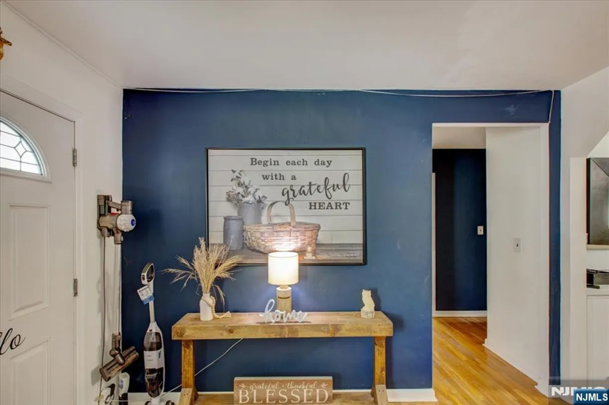 Jersey City/Hoboken Real Estate | View 17 Princeton | 4 Beds, 1 Bath