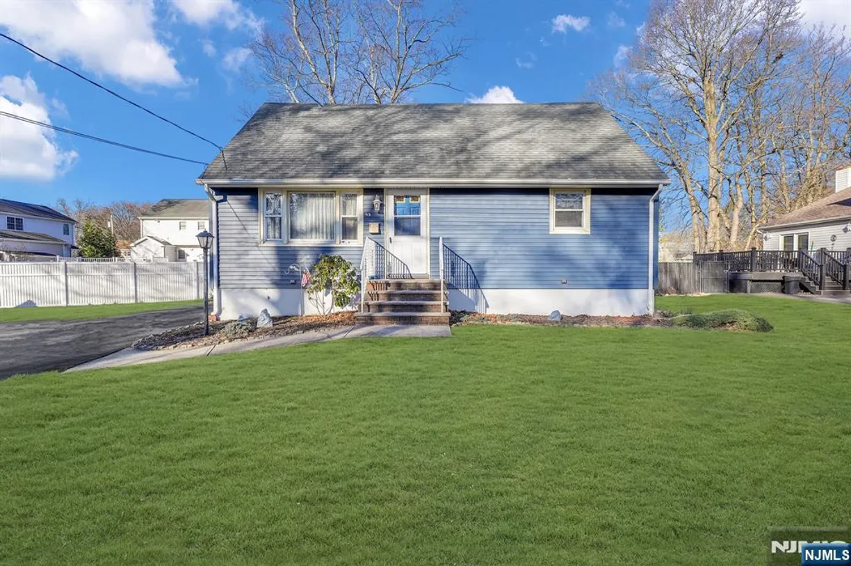 Jersey City/Hoboken Real Estate | View 43 New Read | 4 Beds, 2 Baths