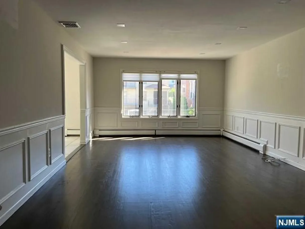 Bergen County Real Estate | View 26 Ruby, 1st Fl, W/Gr | Listing