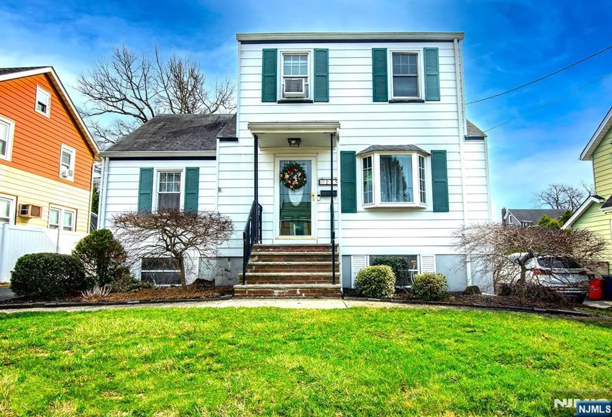 Bergen County Real Estate | View 125 Virginia | 4 Beds, 3 Baths
