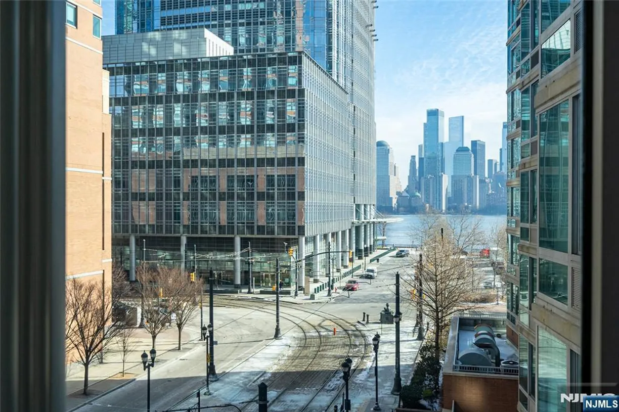Jersey City/Hoboken Real Estate | View 25 Hudson, 512 | Listing