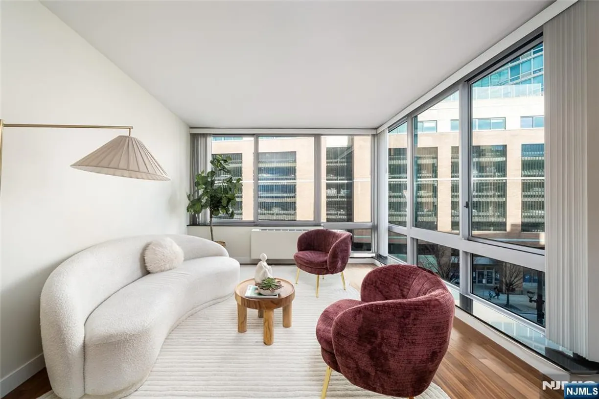 Jersey City/Hoboken Real Estate | View 25 Hudson, 512 | Listing