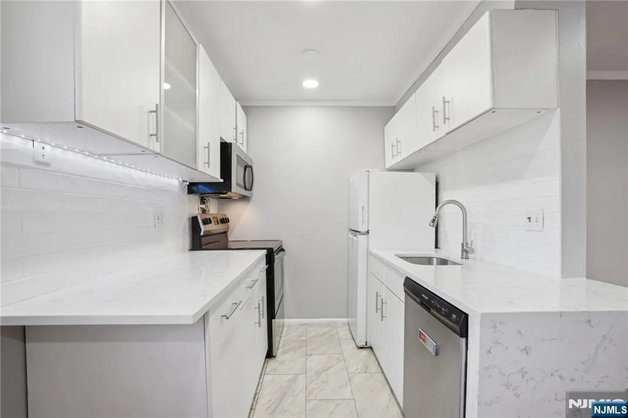 Jersey City/Hoboken Real Estate | View 56 68th, 7 | 1 Bed, 1 Bath