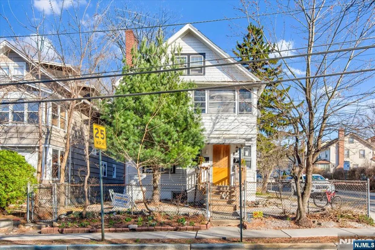 Jersey City/Hoboken Real Estate | View 162 Summer | 4 Baths