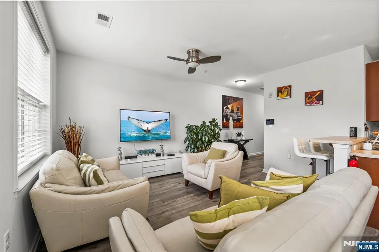 Jersey City/Hoboken Real Estate | View 410 Howe, 14 | Listing