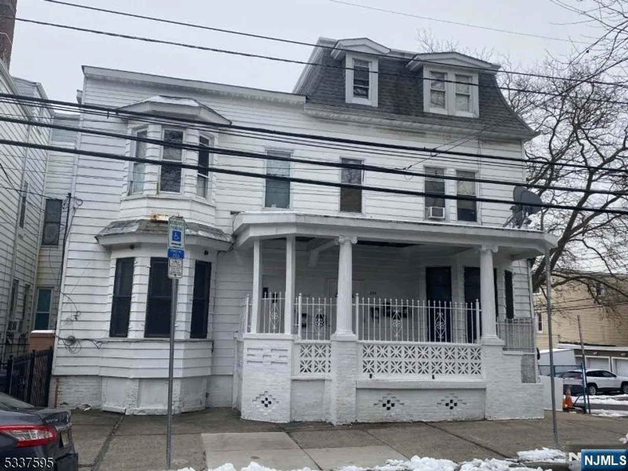 Jersey City/Hoboken Real Estate | View 207 Garside | 4 Beds, 2 Baths