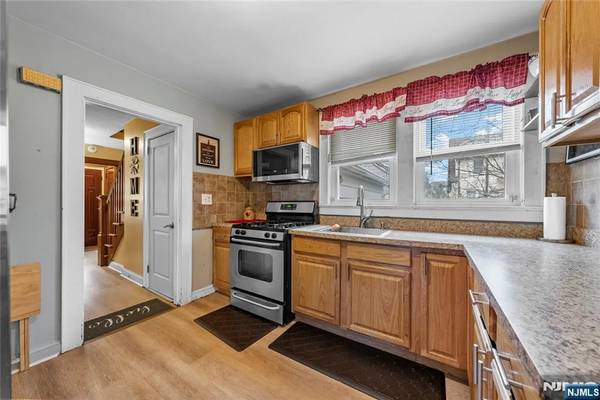 Jersey City/Hoboken Real Estate | View 7 Nash | Listing