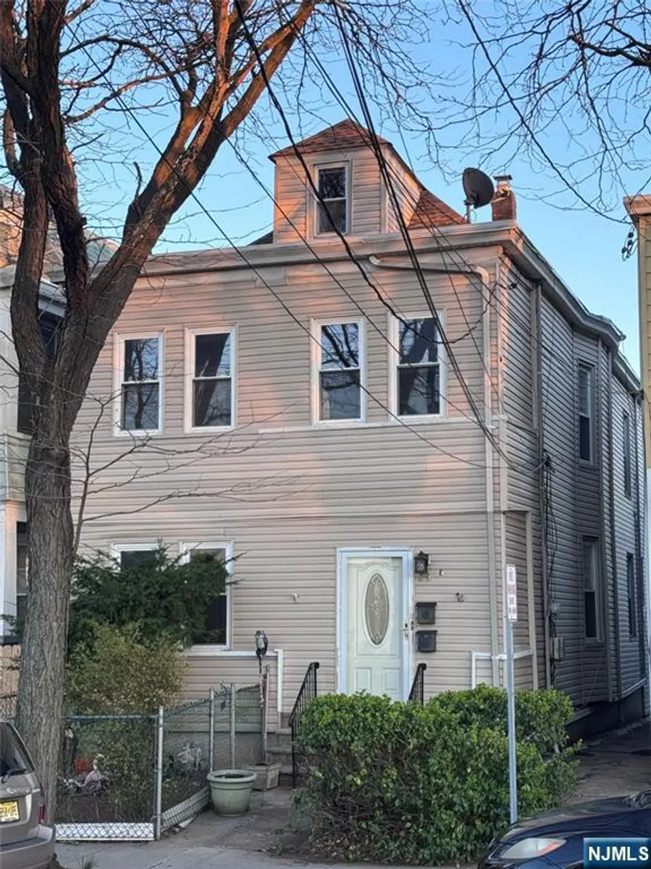 Jersey City/Hoboken Real Estate | View 29 Madison | 2 Baths