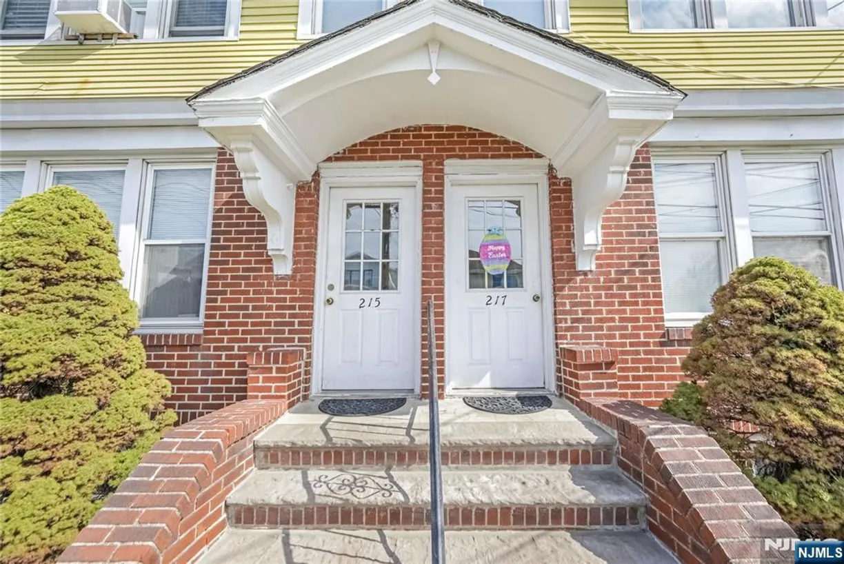Jersey City/Hoboken Real Estate | View 215 Seeley | Listing