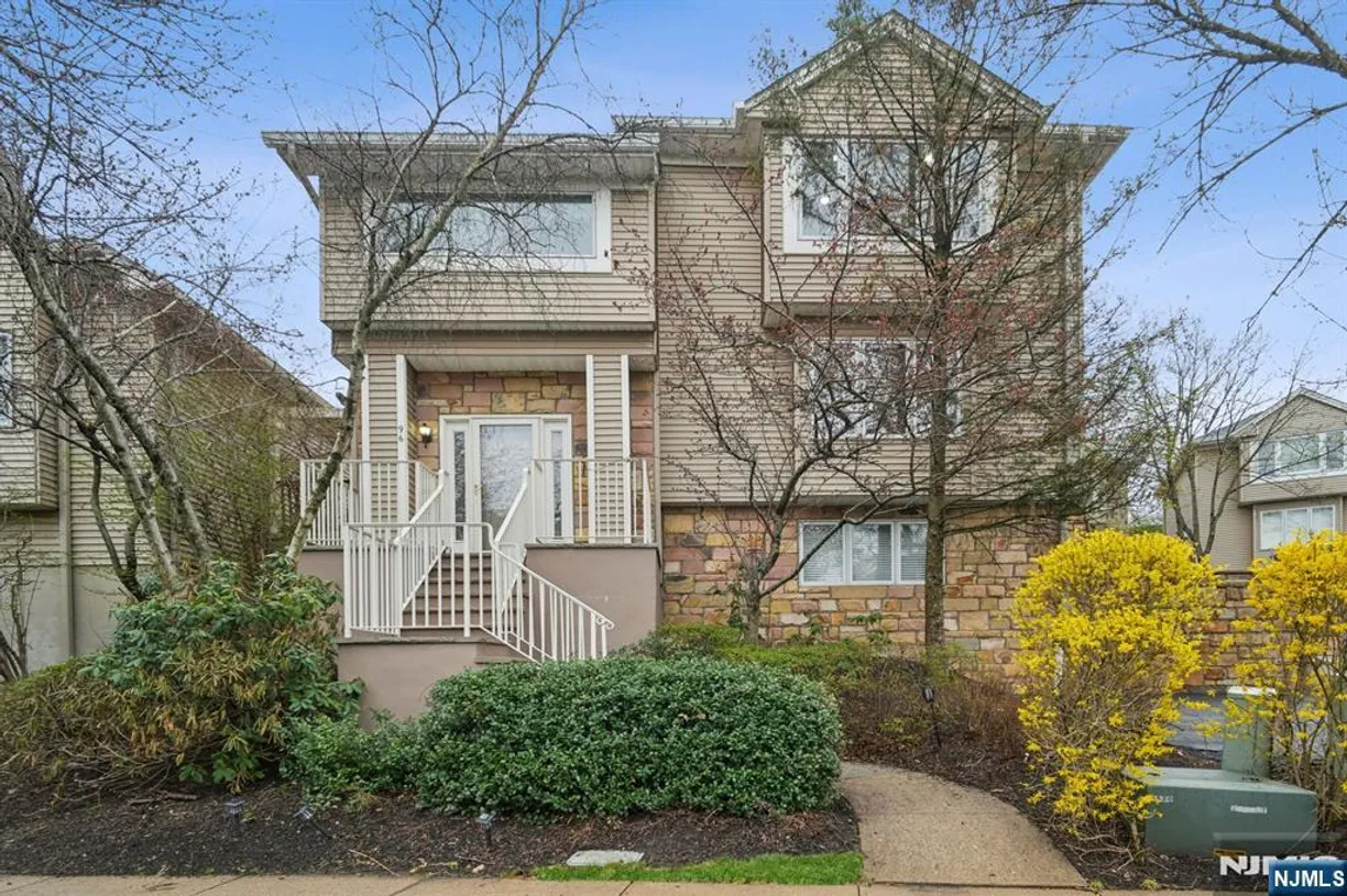 Jersey City/Hoboken Real Estate | View 96 Clarken | 2 Beds, 2 Baths