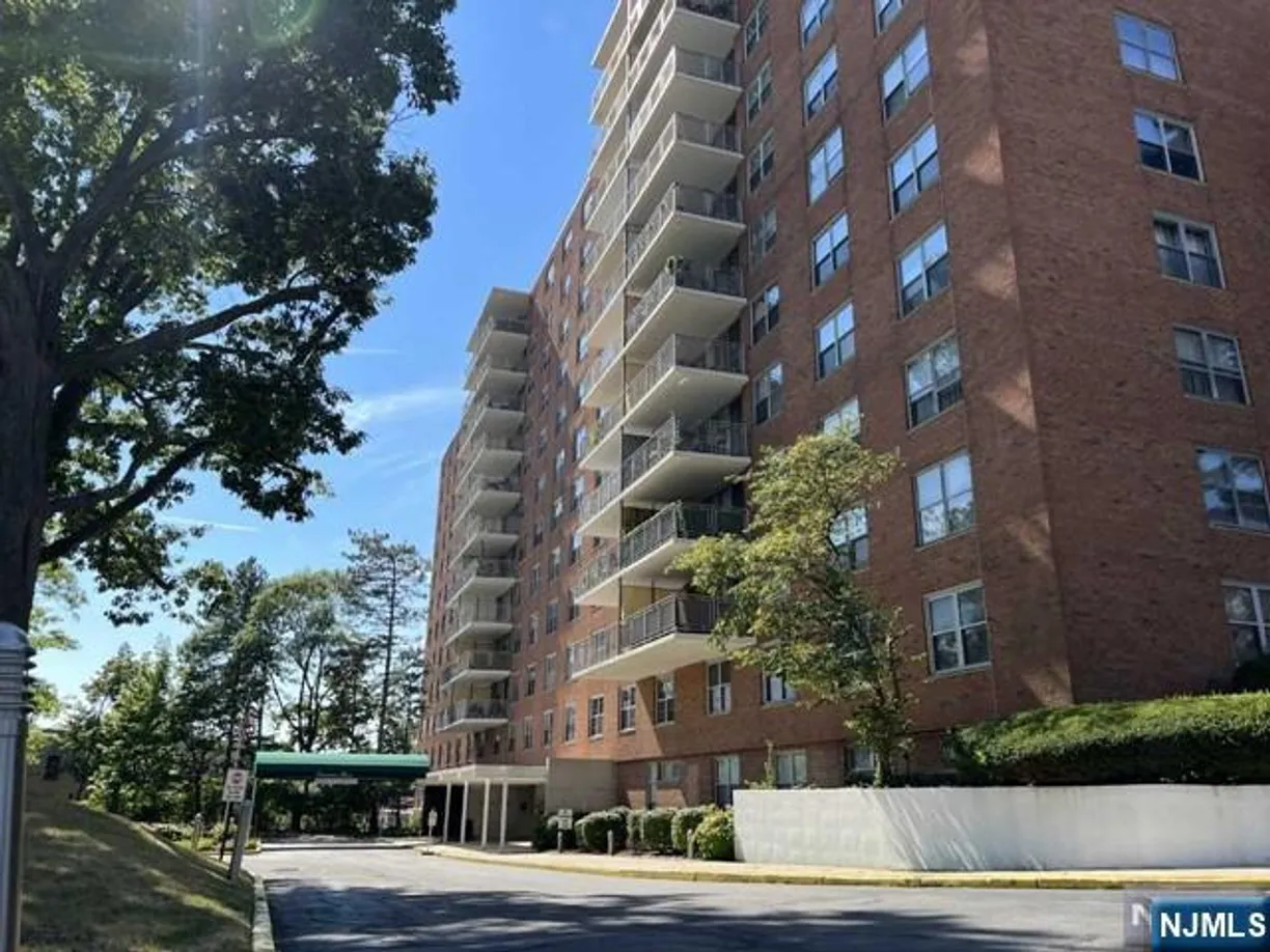 Bergen County Real Estate | View 301 Beech, 8D | Listing