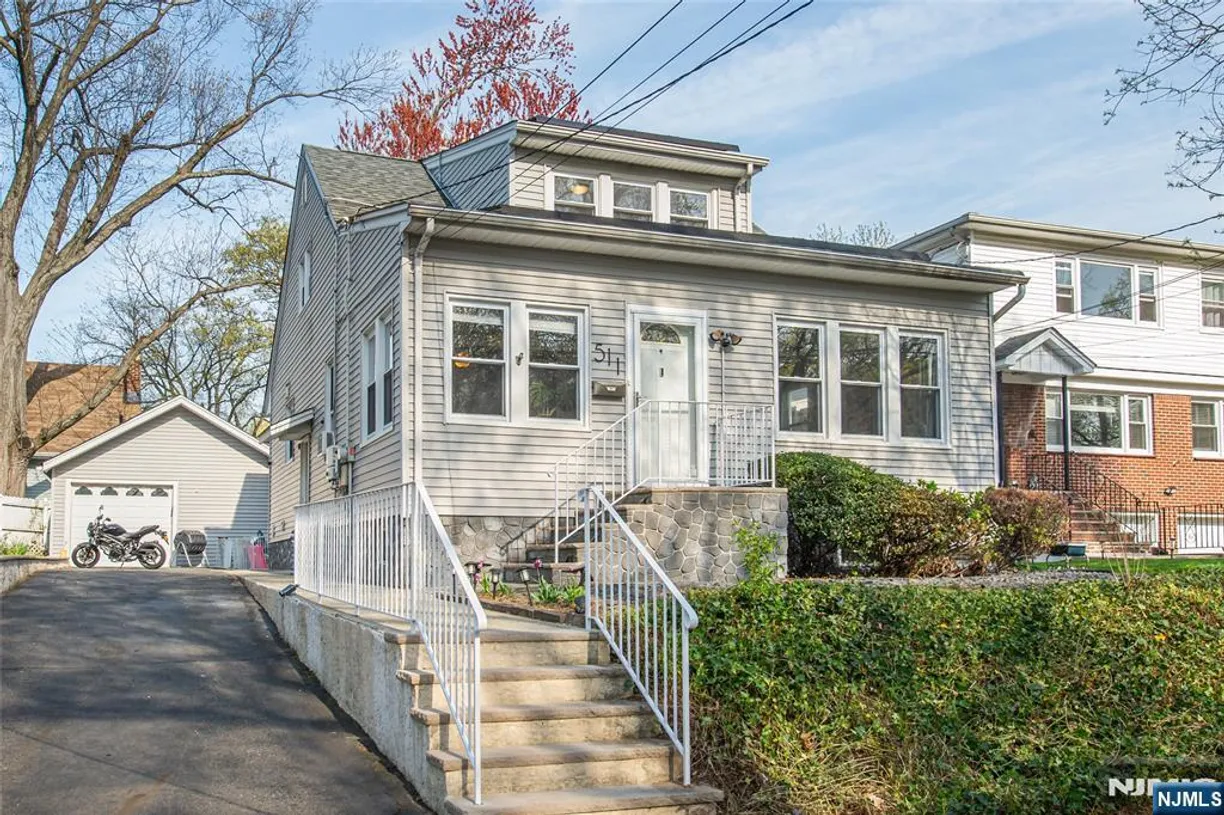 Jersey City/Hoboken Real Estate | View 511 Broughton | 4 Beds, 1 Bath