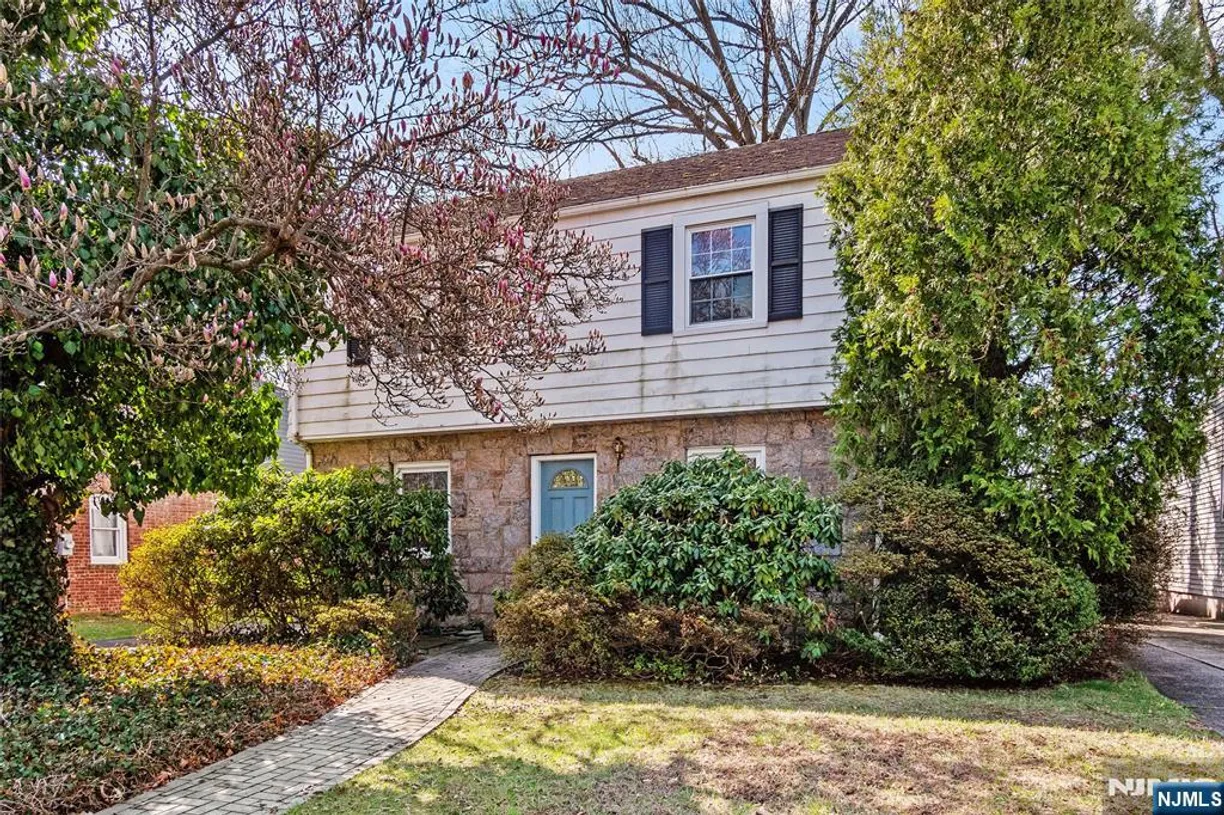 Bergen County Real Estate | View 165 Magnolia | Listing