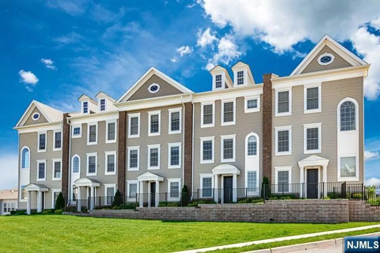 Bergen County Real Estate | View 215 Roosevelt | 4 Beds, 3 Baths