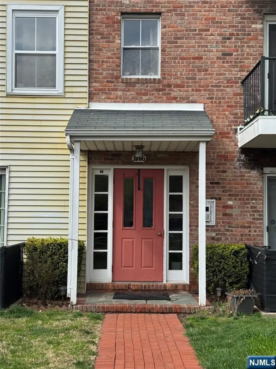 Jersey City/Hoboken Real Estate | View 1006 Unicorn, M1 | 2 Beds, 1 Bath
