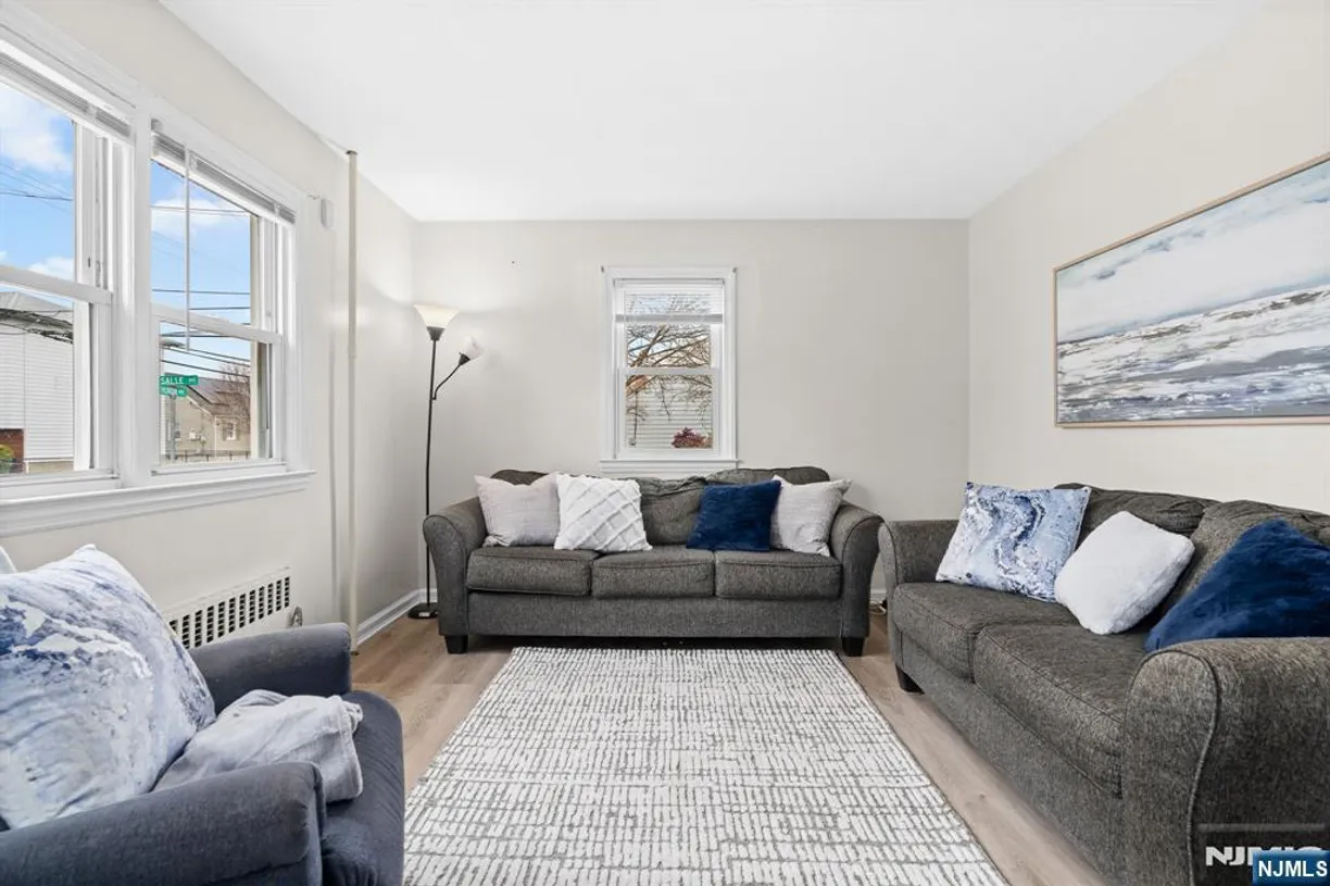 Jersey City/Hoboken Real Estate | View 95 Huron | Listing
