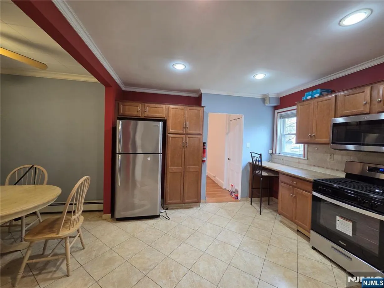 Jersey City/Hoboken Real Estate | View 289 Burgess | 2 Beds, 2 Baths