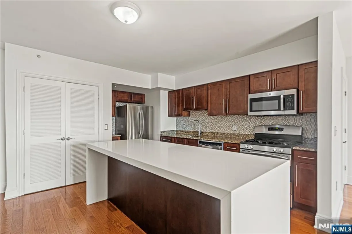 Jersey City/Hoboken Real Estate | View 809 22nd, 1308 | Listing