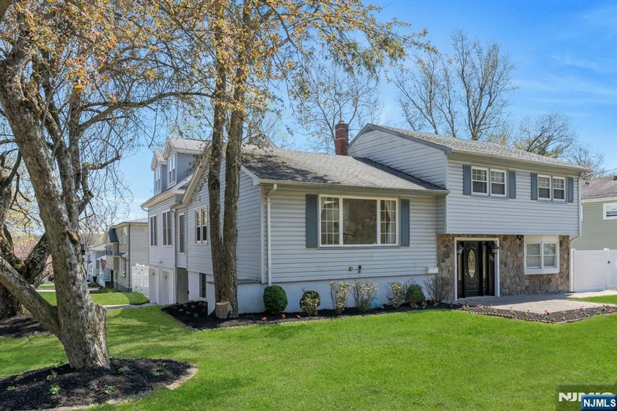 Jersey City/Hoboken Real Estate | View 223 Fairview | 3 Beds, 1 Bath