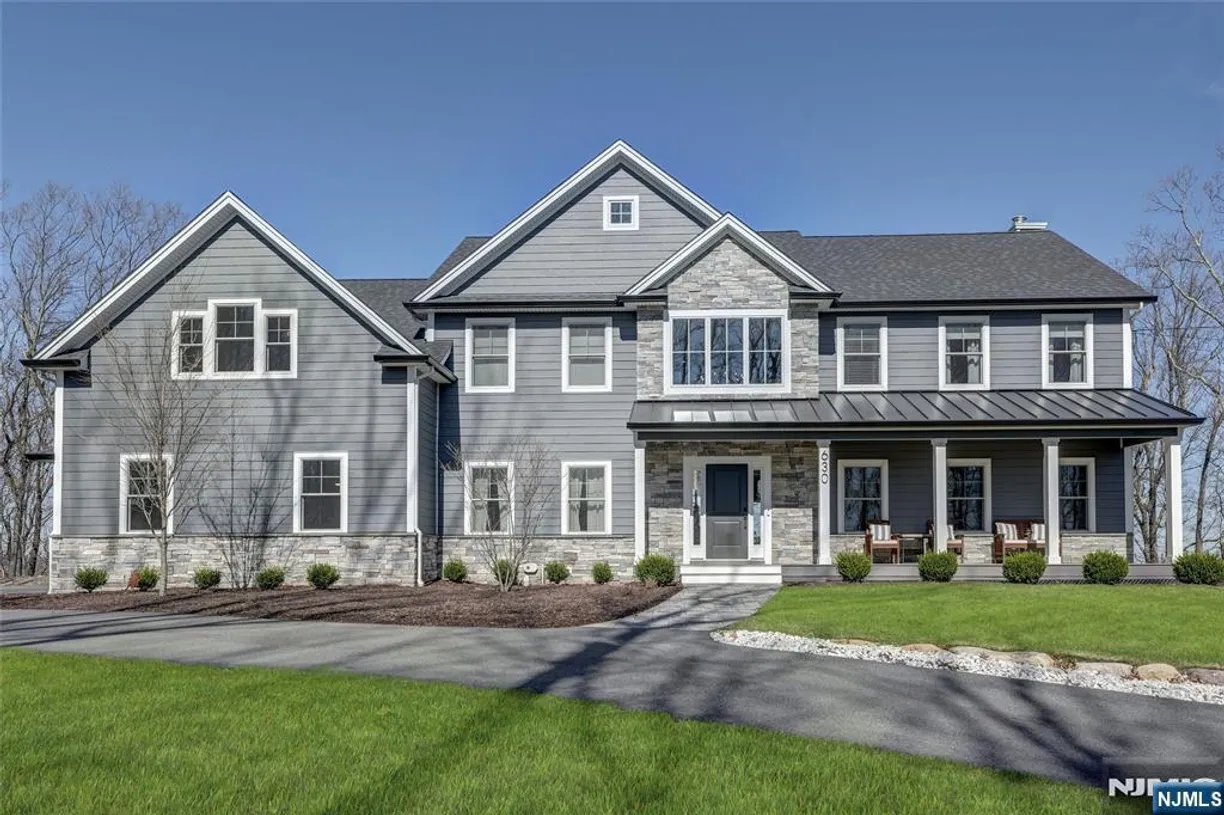 Jersey City/Hoboken Real Estate | View 630 Mountain | 4 Beds, 3 Baths