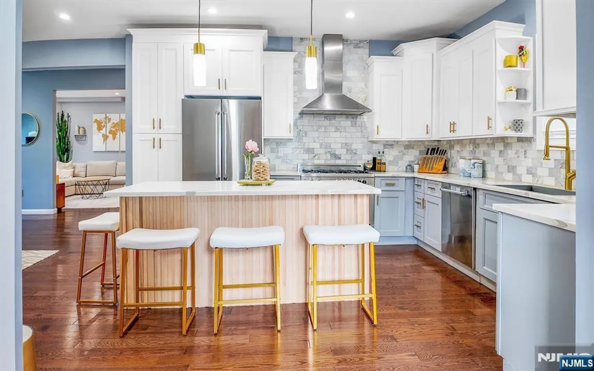 Jersey City/Hoboken Real Estate | View 354 Highland | Listing
