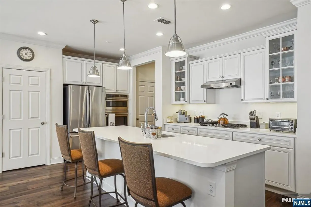 Jersey City/Hoboken Real Estate | View 208 Aspen | Listing