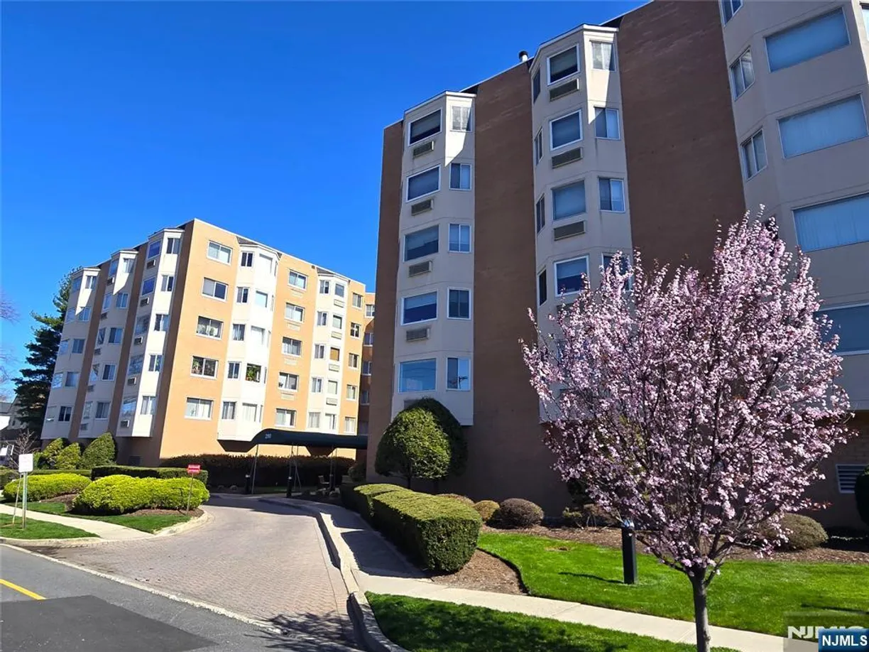 Bergen County Real Estate | View 290 Anderson, 4F | Listing
