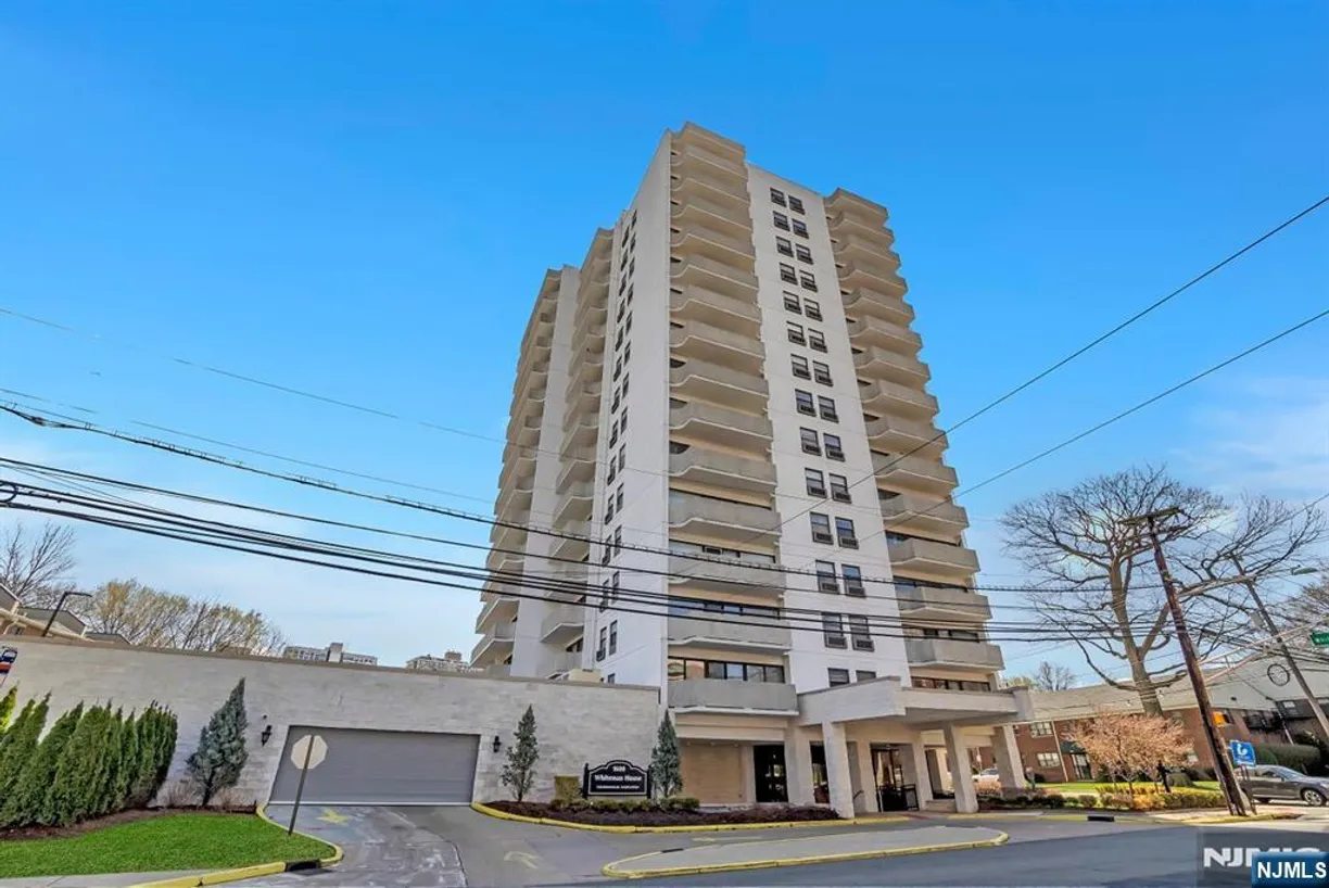 Bergen County Real Estate | View 1600 Center, 14D | 1 Bed, 1 Bath